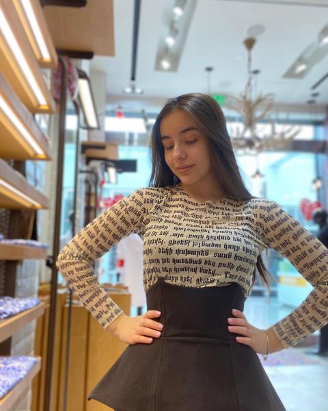 Anahit Simonyan Fashion USA in Glendale, CA