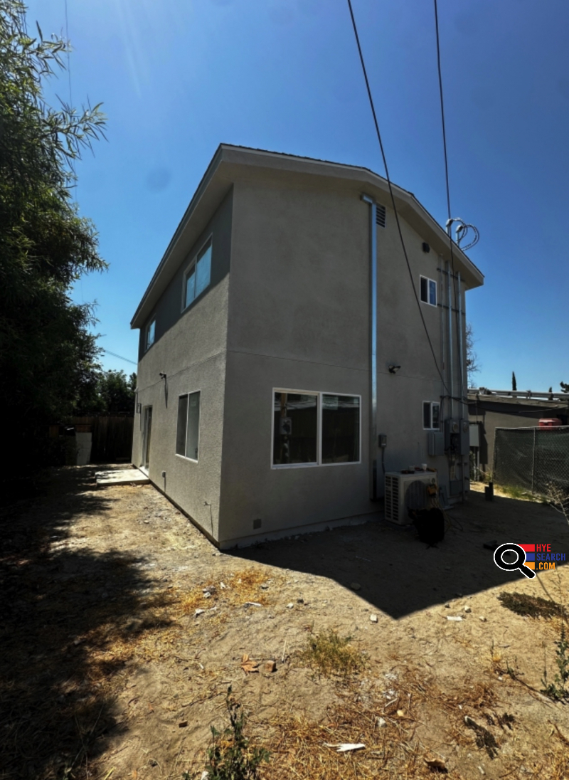  BRAND NEW CONSTRUCTION REAR ADU FOR RENT in VALLEY GLEN, CA