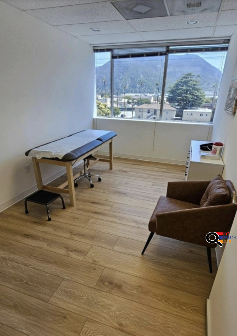 Office Space for Rent,  3 rooms + Private Bathroom in  Burbank, CA