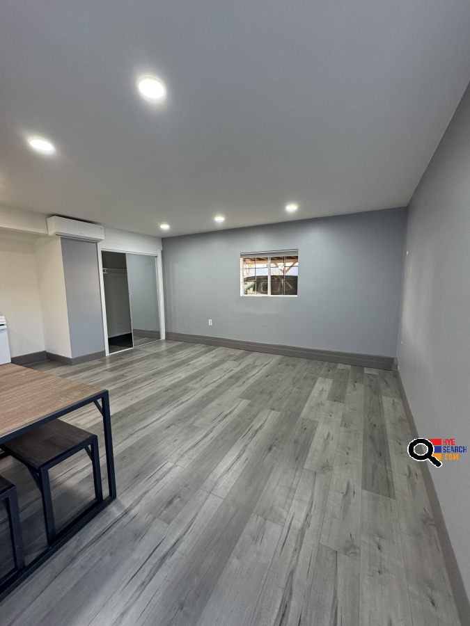 Studio for Rent in North Hollywood, CA