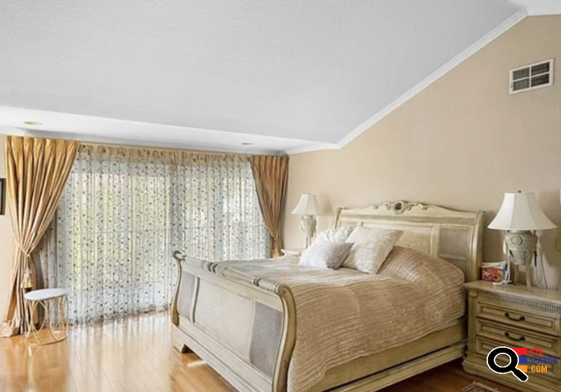 House for Sale in Burbank, CA
