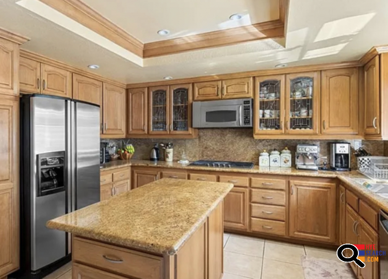 House for Sale in Burbank, CA