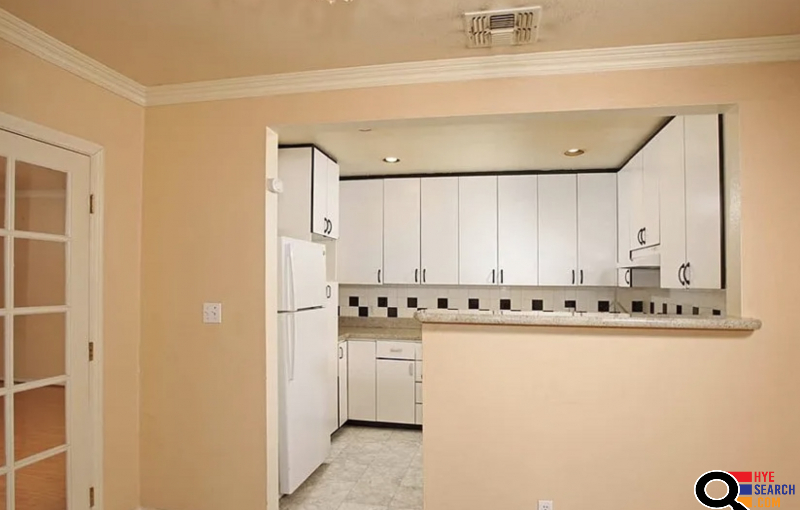 Single Family Residence for Sale in Burbank, CA
