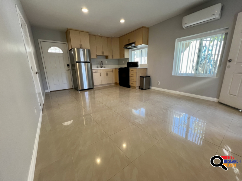 House for Rent in Panorama City, CA