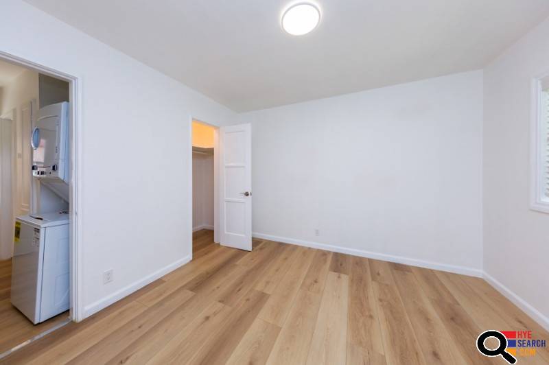  Unit for Rent in Van Nuys, CA