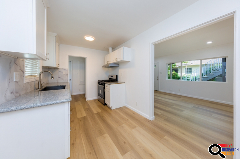  Unit for Rent in Van Nuys, CA