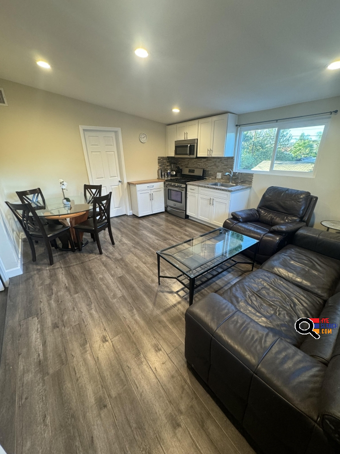  House for Rent in Van Nuys, CA
