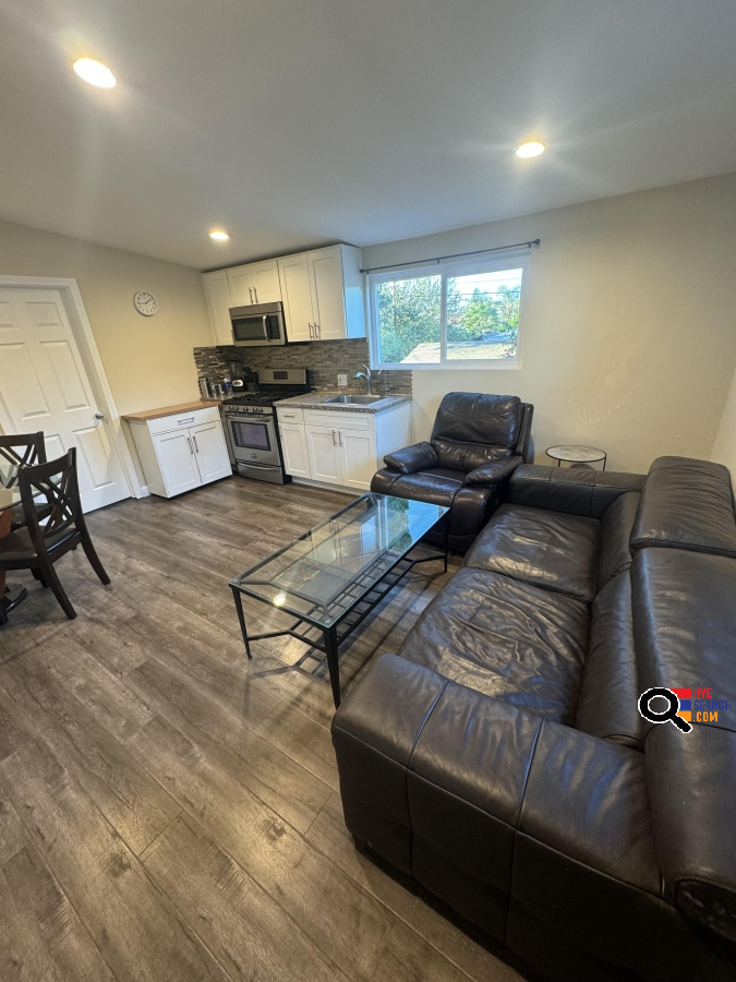  House for Rent in Van Nuys, CA