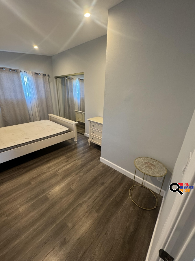 House for Rent in Van Nuys, CA