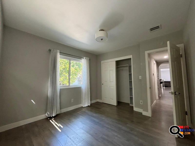 House For Rent in Granada Hills, CA