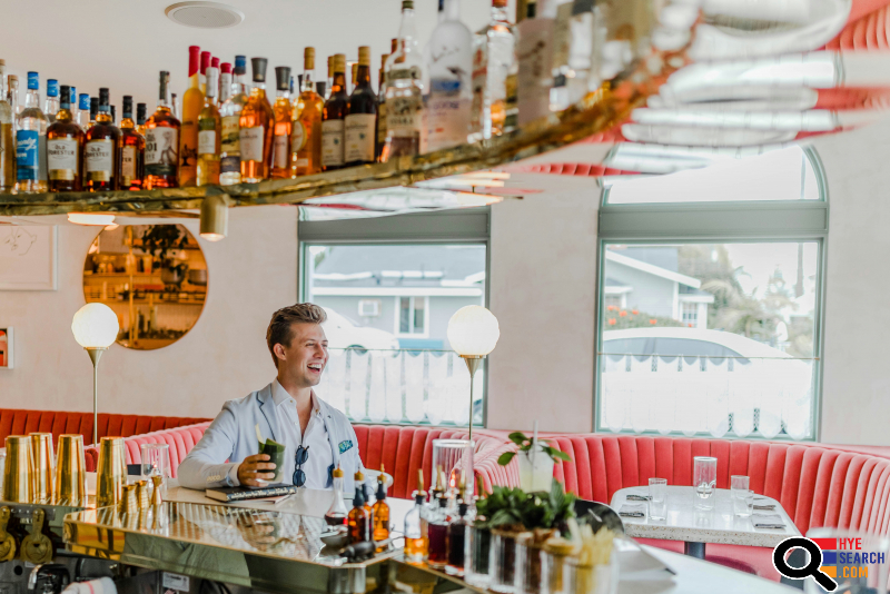 We invite you to work in a restaurant in San Fernando, CA