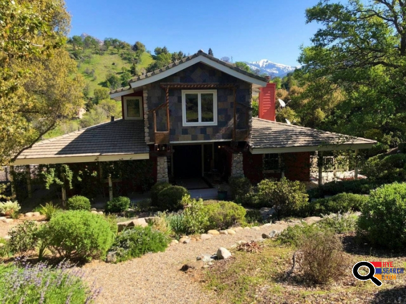  Riverfront Sequoia Getaway Landscaped Retreat in Los Angeles, CA