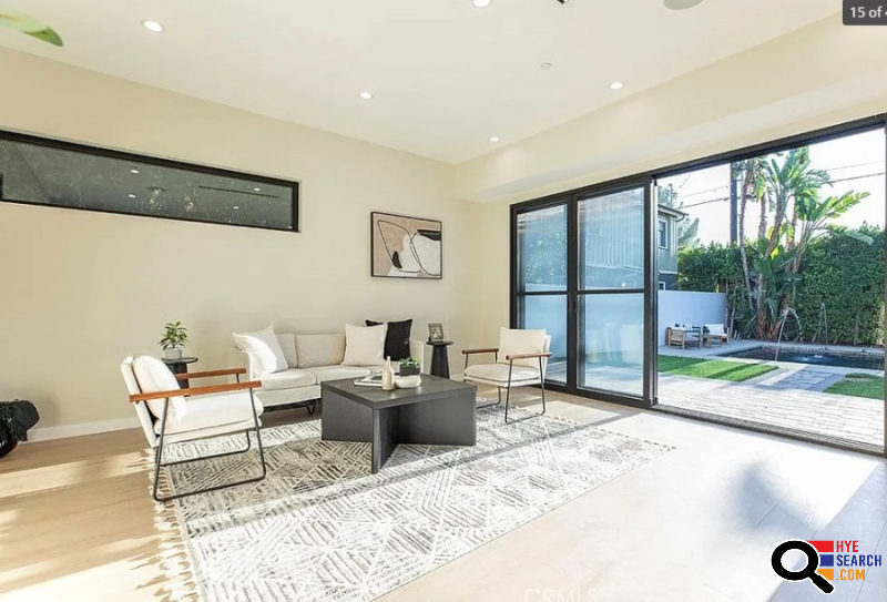  Home for Sale in Burbank, CA