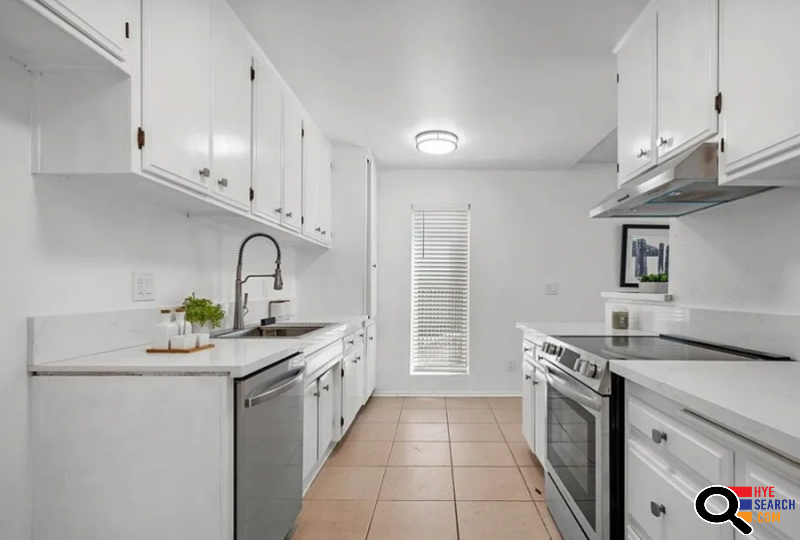 Condominium for Sale in Glendale, CA