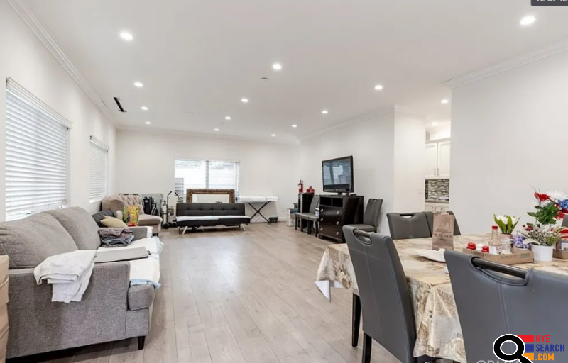 Duplex for Sale in North Hollywood, CA