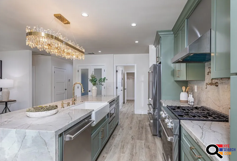 Single Family Residence for Sale in Burbank, CA