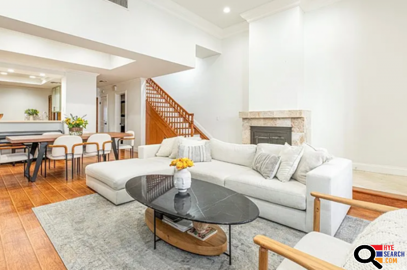 Townhouse for Sale in Glendale, CA