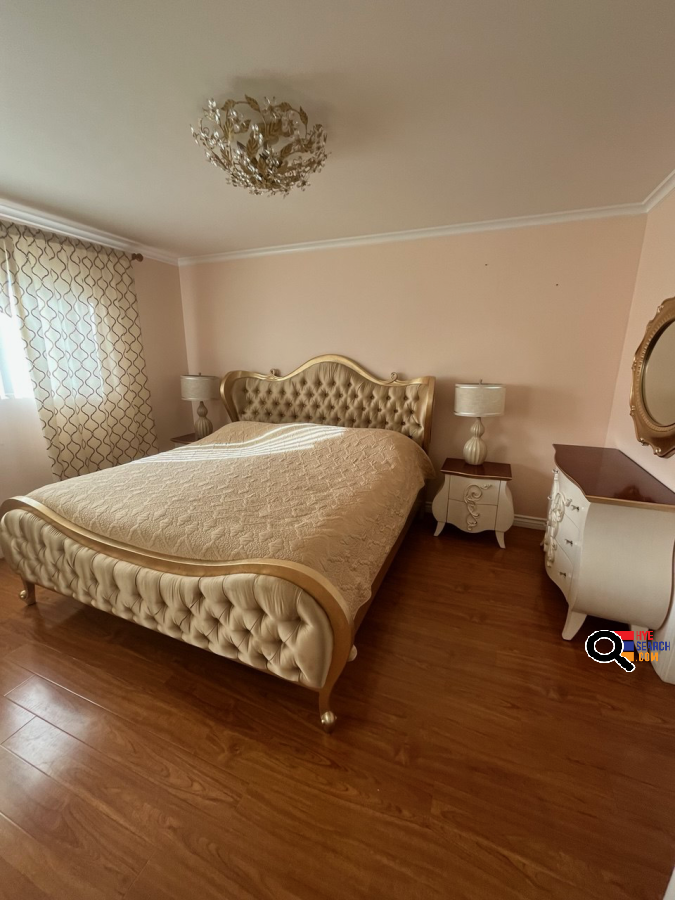 Home for Rent in San Fernando Valley/Valley Glen, CA