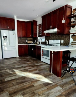 Backhouse for Rent. Short-term Only   Backhouse, in Glendale, CA