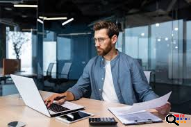 Experienced Sales/Desk Manager wanted for a Used Car Dealer in North Hollywood, CA