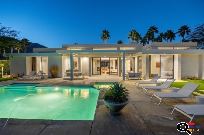 Vacation House For Rent in Palm Springs, CA