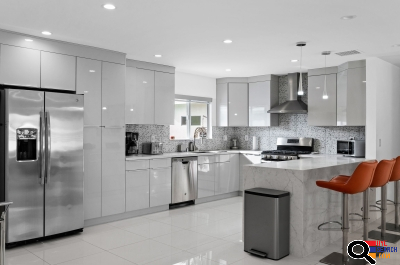  Beautiful Vacation Home for Rent in Palm Springs, CA