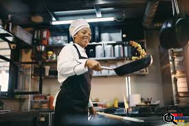 Female Kitchen Workers Needed for the Deli and Grocery Department in a Market in North Hollywood, CA