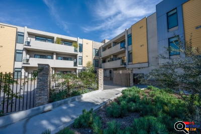 Newly Renovated Apartment for Rent, 1ST FLOOR- Walking Distance to Galleria/Americana. Section 8 is OK in Glendale, CA