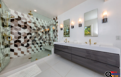 House for Rent in Woodland Hills, CA