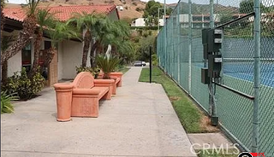 Townhouse for Rent in Burbank, CA