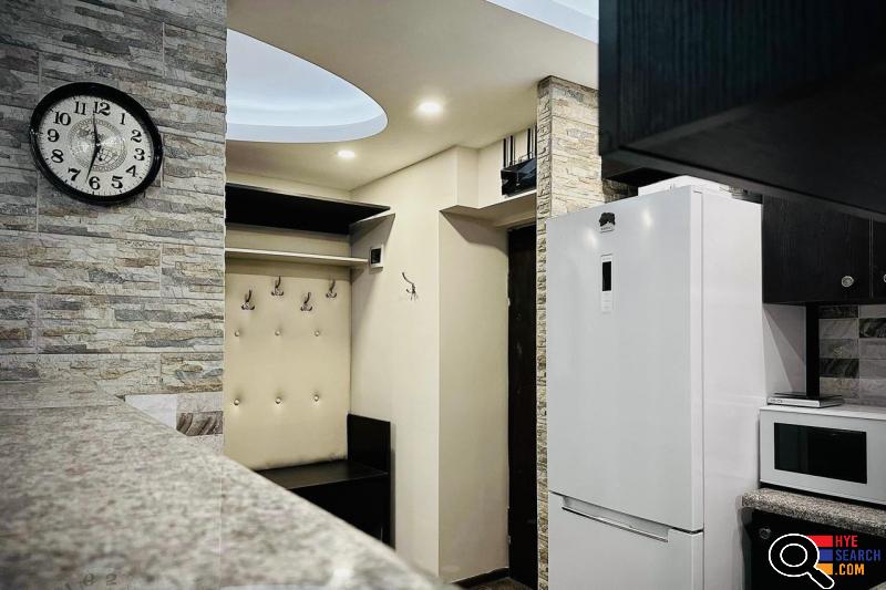 3-room apartment on Amiryan Street in the center, 69 sq.m., 3rd floor of 10, 2 bathrooms, major renovation