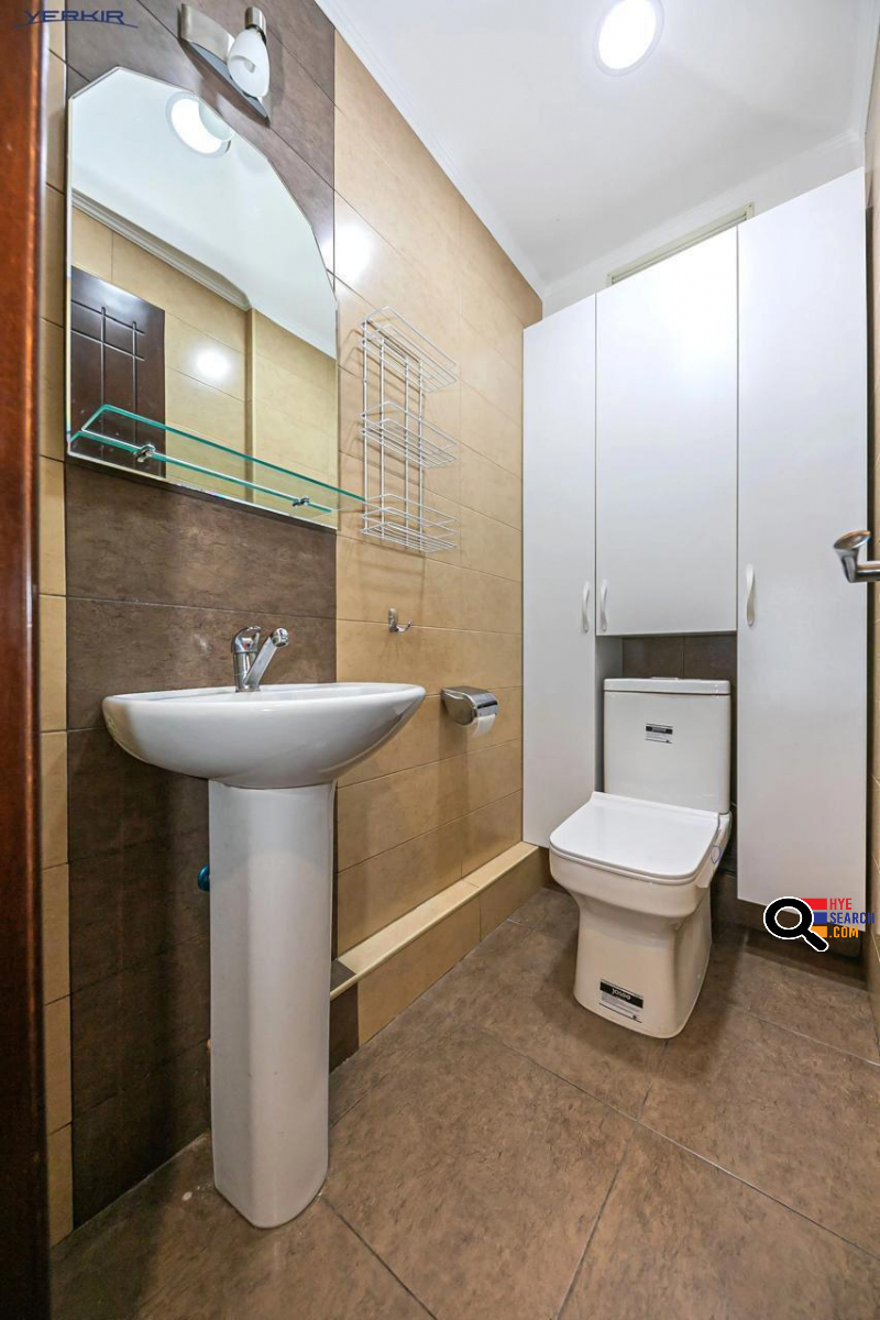 3-room apartment on Amiryan Street in the center, 69 sq.m., 3rd floor of 10, 2 bathrooms, major renovation