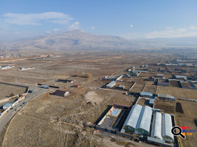  Վաճառվում է գործող ջերմոցներ Աբովյան Արամուս գյուղ տանող ճանապարհի Անկախության 2