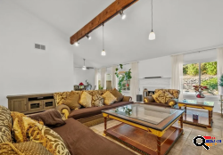  House for Sale in Granada Hills, CA
