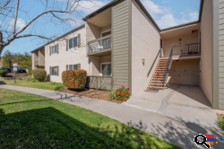 Condo Lakeshore Valencia for Sale in Valencia, CA