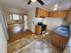  PRIME GLENDALE LOCATION, SPACIOUS APARTMENT FOR RENT, NORTH OF GLENOAKS, PARKING in GLENDALE , CA