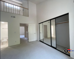  Townhouse for rent in Burbank, CA